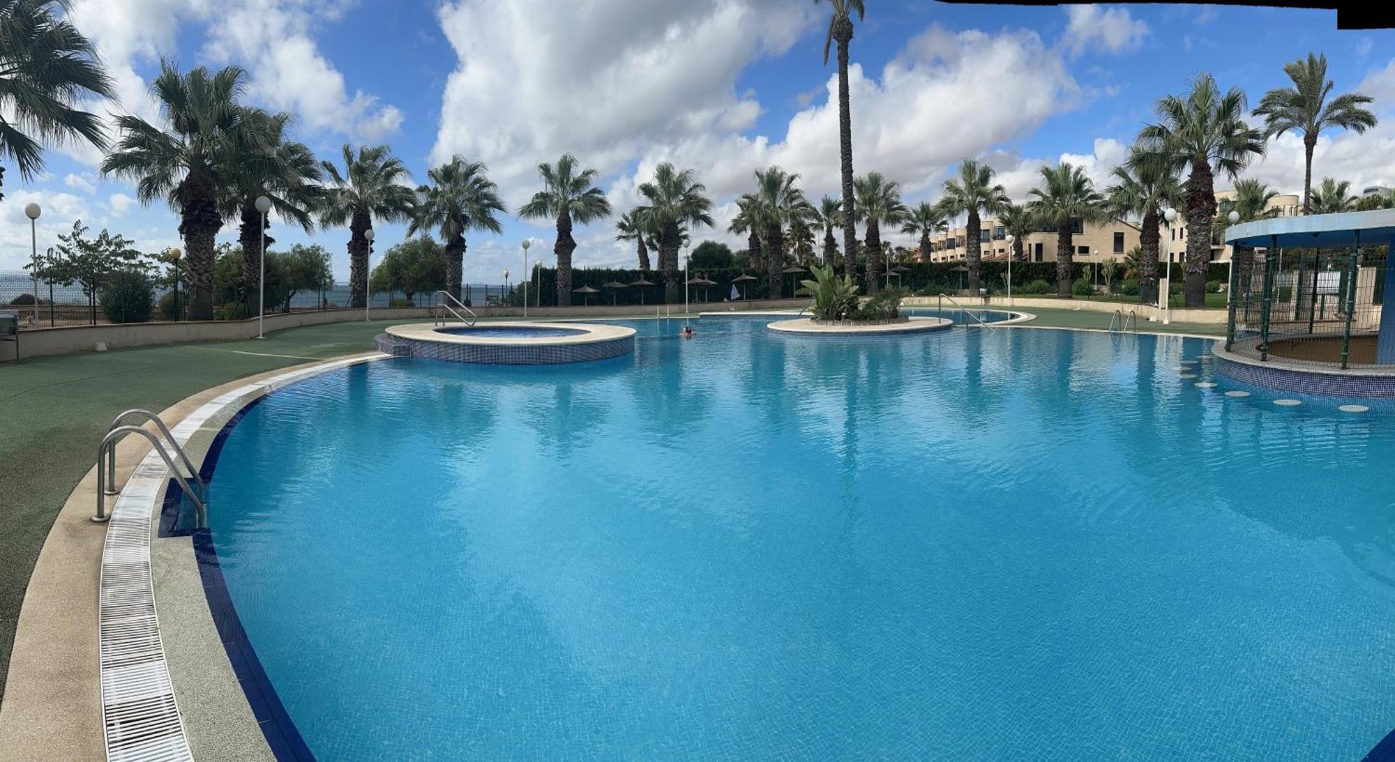 Apartamento Con Jardin En Playa Cabo Roig Tiene Wifi Orihuela Eksteriør billede