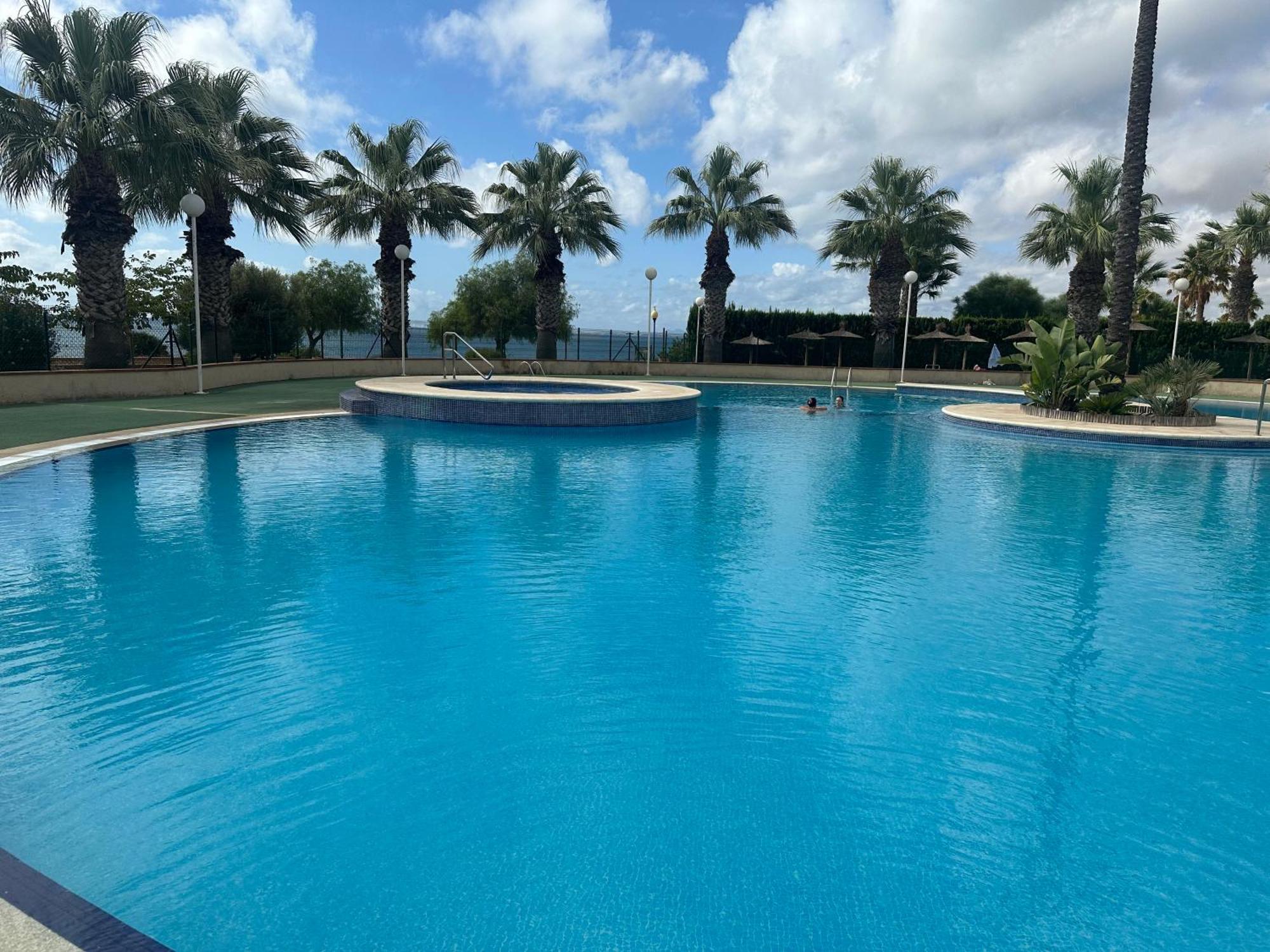 Apartamento Con Jardin En Playa Cabo Roig Tiene Wifi Orihuela Eksteriør billede